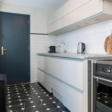 Cozy Room In The Heart Of Tilburg With Airco