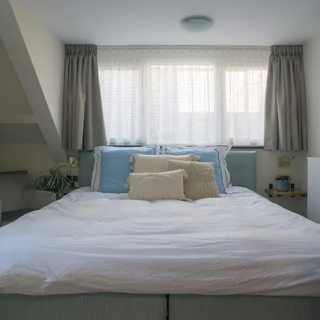 New Warm, Bed En Koffie * Tilburg