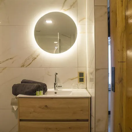 New Warm, Bed En Koffie * Tilburg