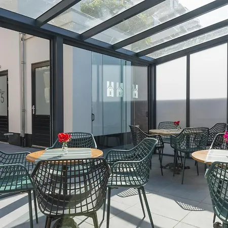 Cozy Room In The Heart Of Tilburg With Airco アパート